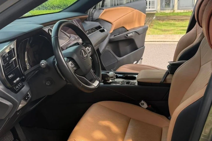 Lexus RX 2025