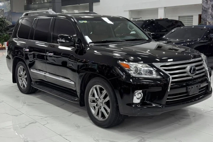 Lexus LX 2014