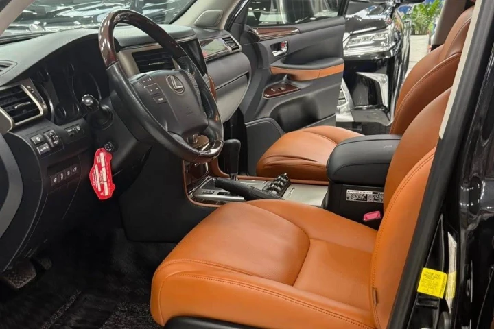 Lexus LX 2014