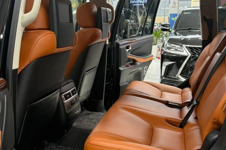 Lexus LX 2014