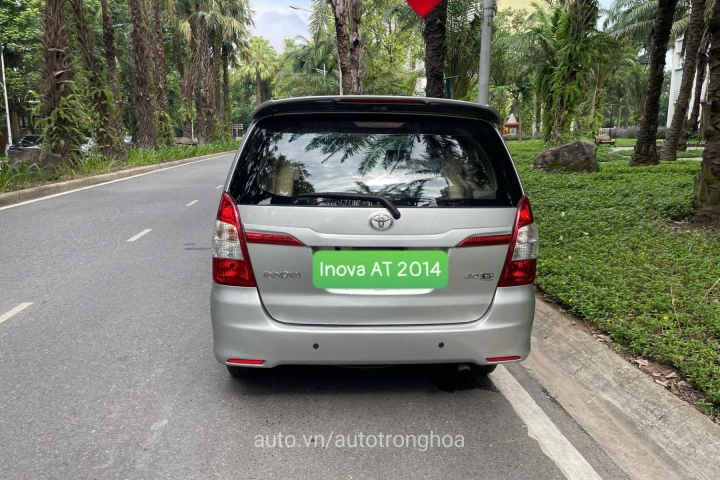 Toyota Innova 2014