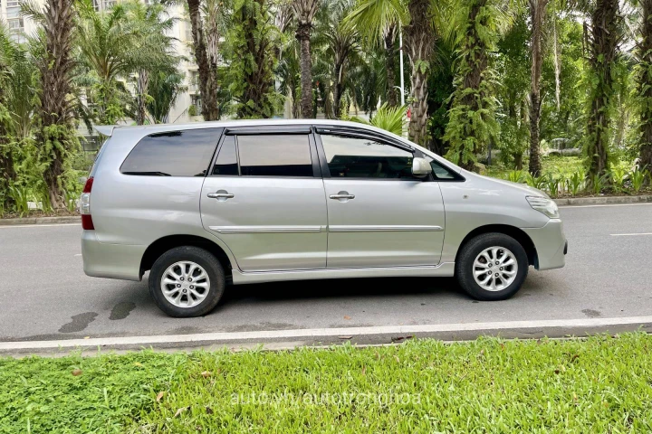 Toyota Innova 2014