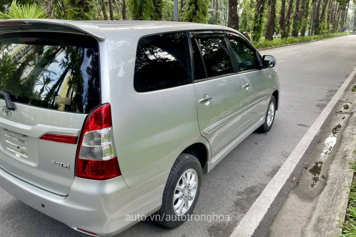 Toyota Innova 2014
