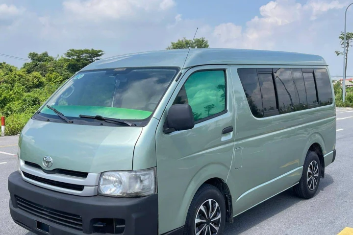 Toyota Hiace 2010