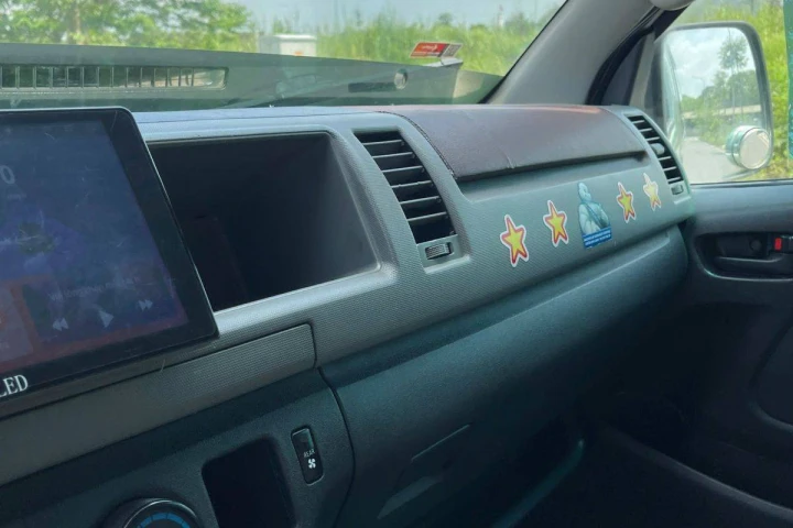 Toyota Hiace 2010