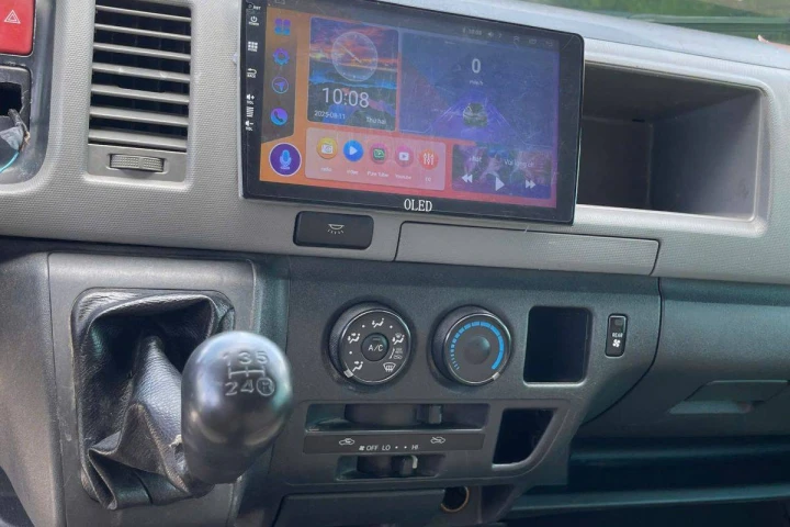 Toyota Hiace 2010
