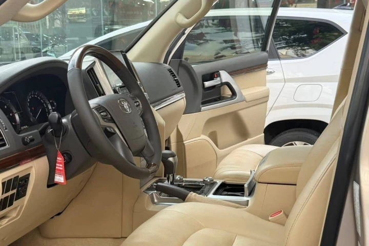 Toyota Land Cruiser 2016