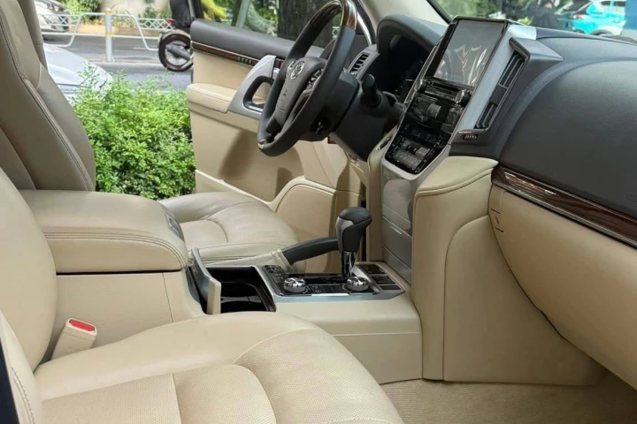 Toyota Land Cruiser 2016