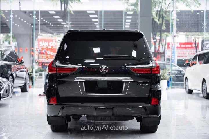 Lexus LX 2018