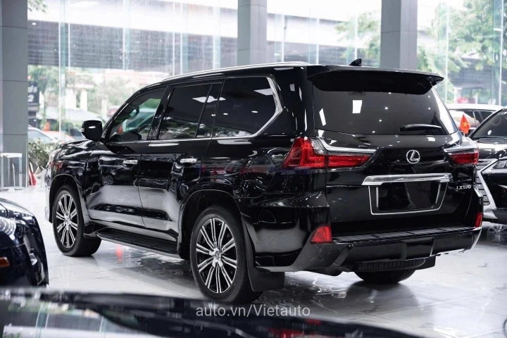 Lexus LX 2018