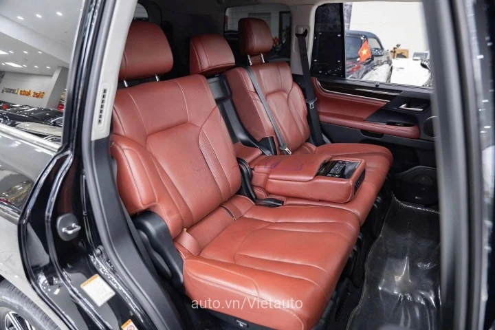 Lexus LX 2018