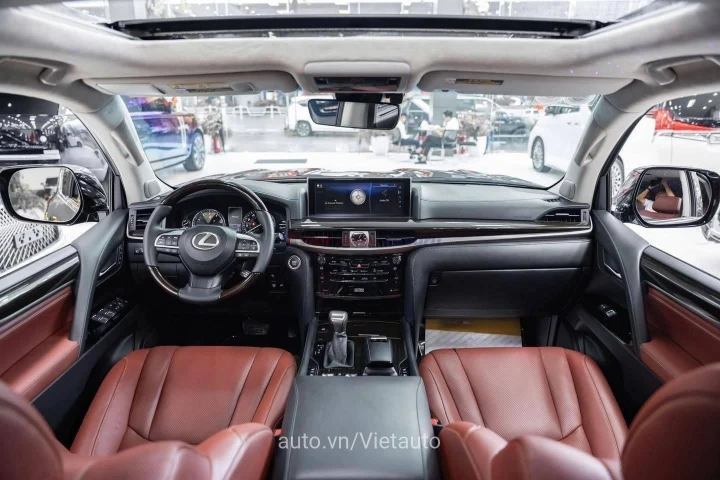Lexus LX 2018