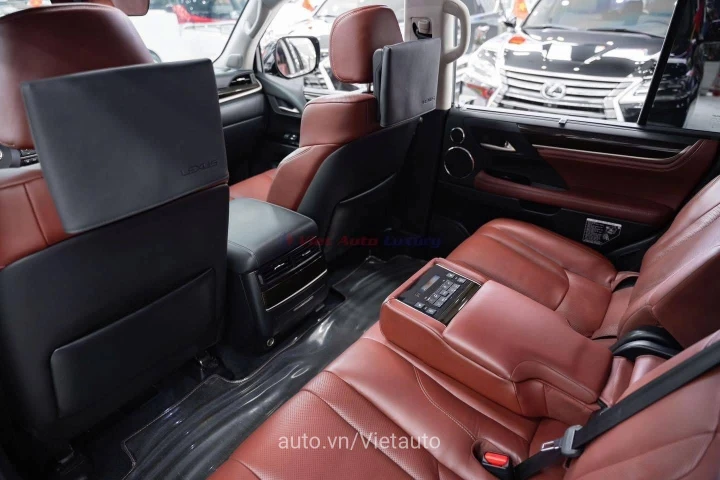 Lexus LX 2018