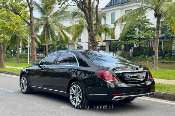 Mercedes-Benz S-Class 2020
