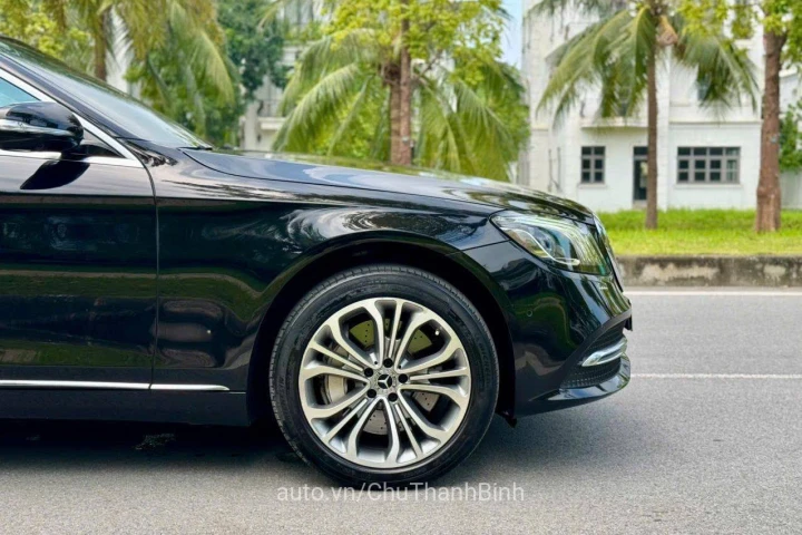 Mercedes-Benz S-Class 2020
