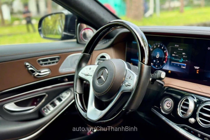 Mercedes-Benz S-Class 2020