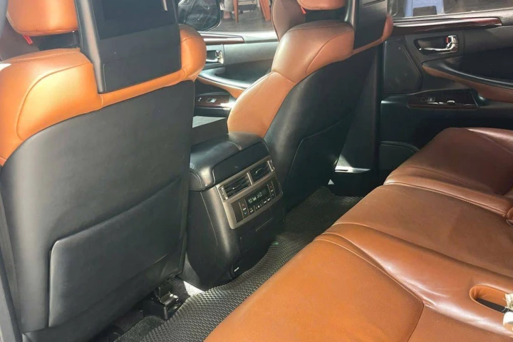 Lexus LX 600 VIP 2015