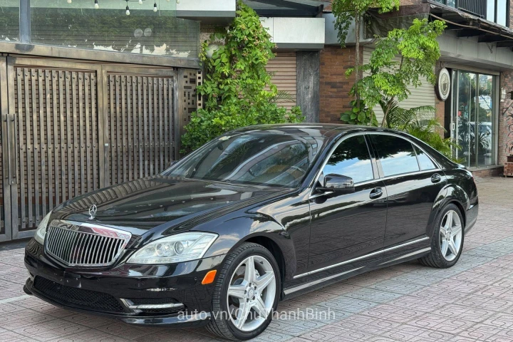 Mercedes-Benz S-Class 2010