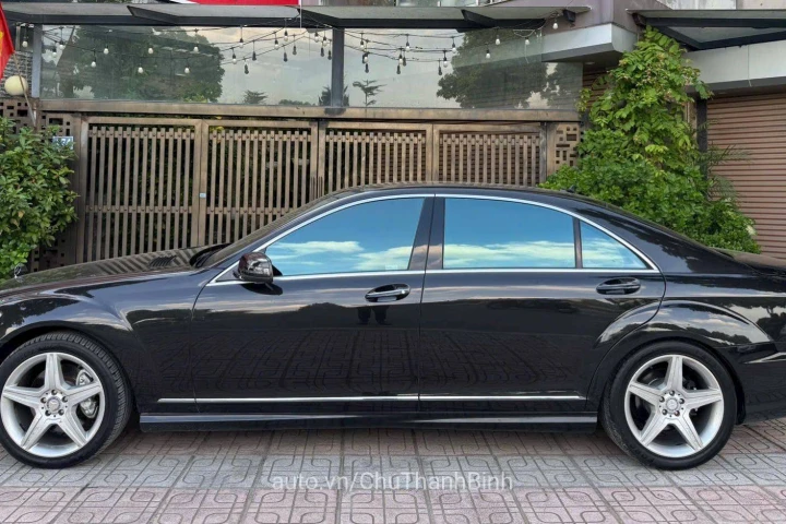Mercedes-Benz S-Class 2010
