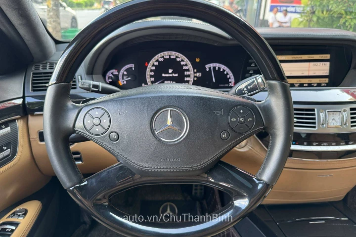 Mercedes-Benz S-Class 2010