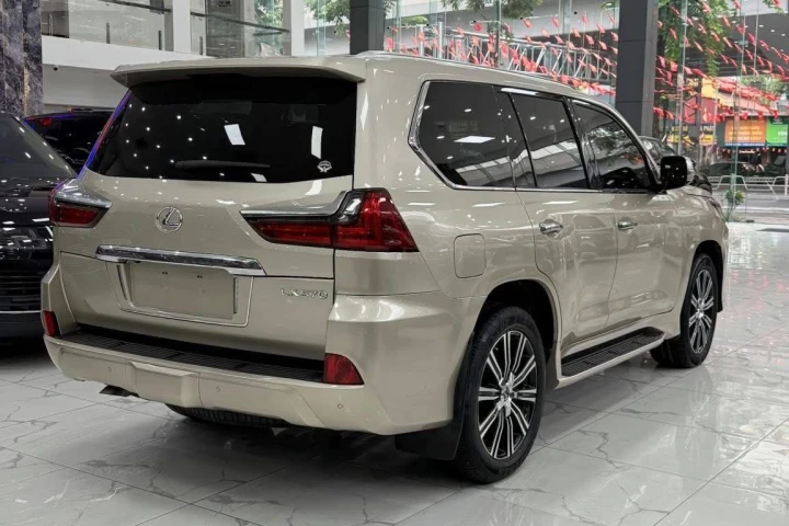 Lexus LX 2019