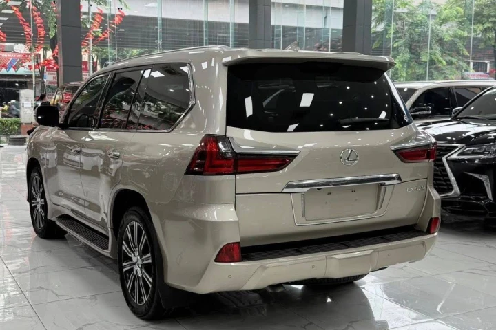 Lexus LX 2019