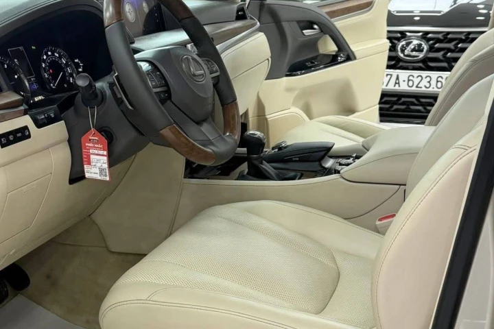 Lexus LX 2019