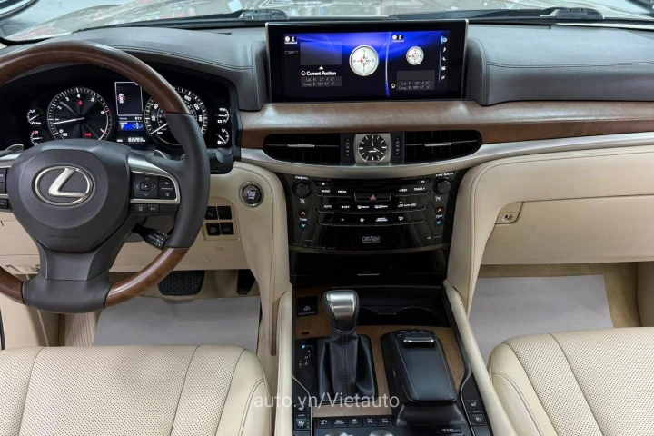 Lexus LX 2019