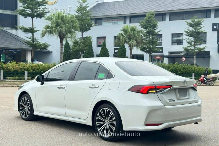 Toyota Corolla Altis 2023