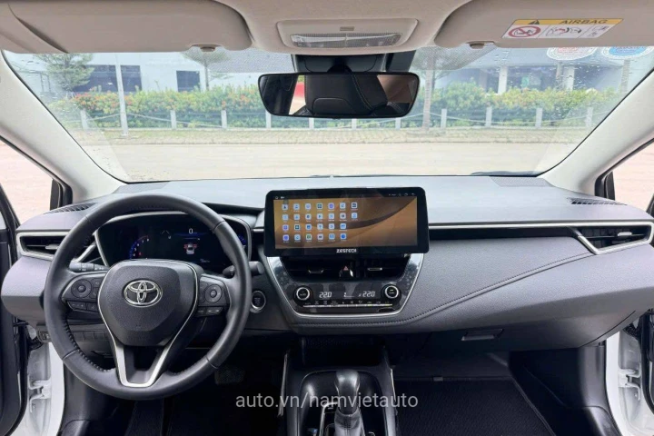 Toyota Corolla Altis 2023