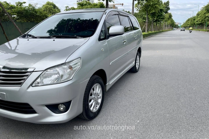 Toyota Innova 2013