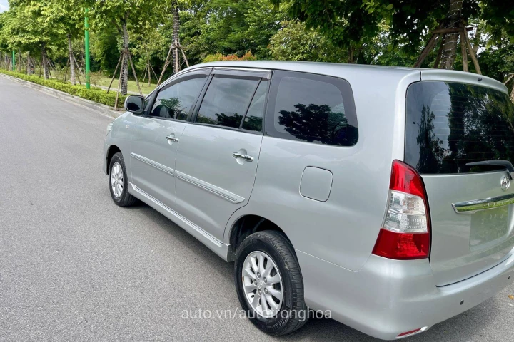 Toyota Innova 2013