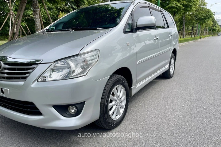 Toyota Innova 2013