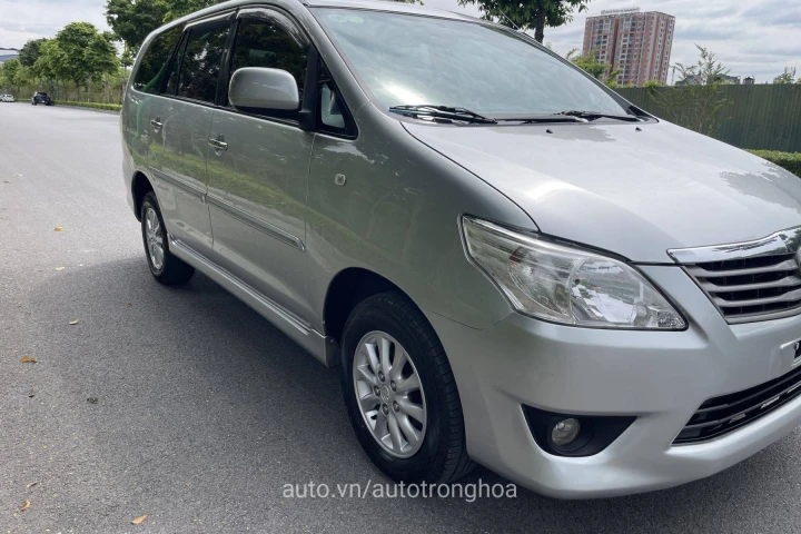 Toyota Innova 2013