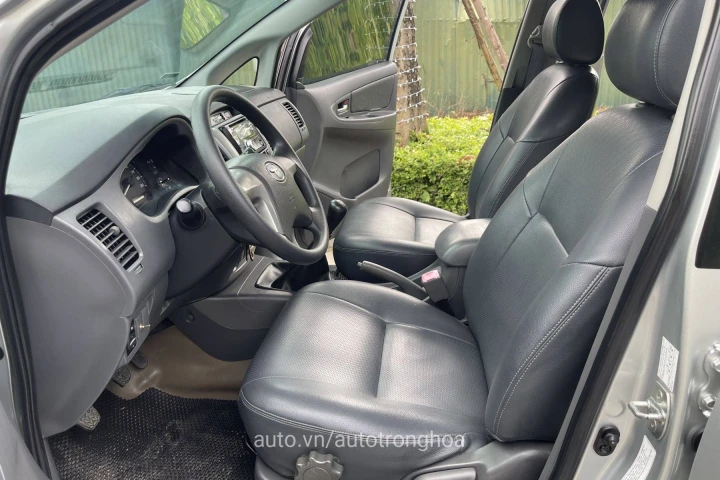 Toyota Innova 2013