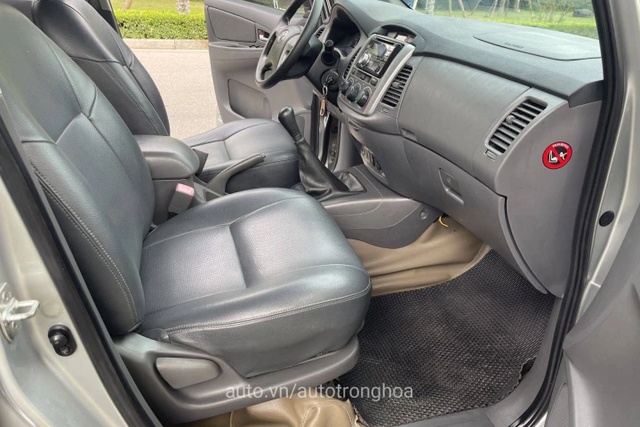 Toyota Innova 2013