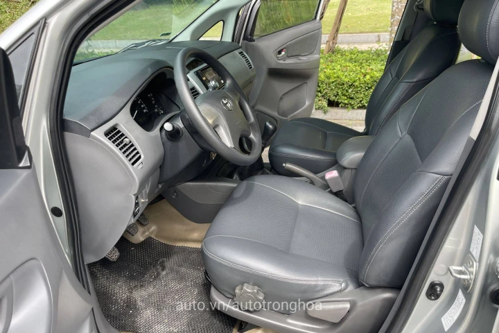 Toyota Innova 2013