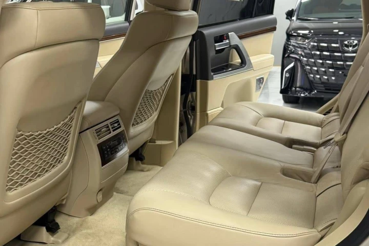 Toyota Land Cruiser 2016