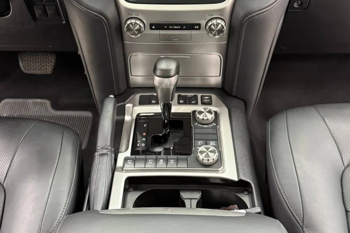 Toyota Land Cruiser 2020