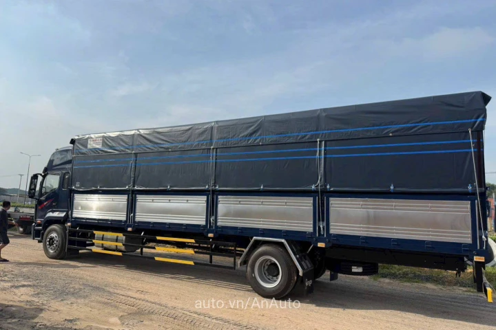 JAC Xe tải thùng 2025