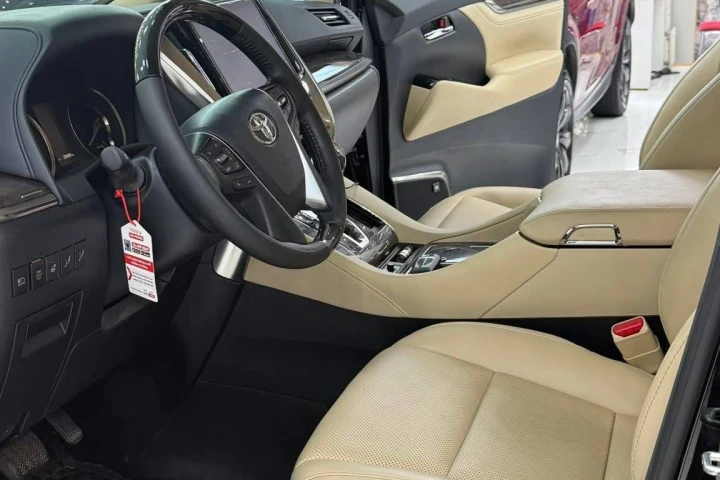 Toyota Alphard 2022