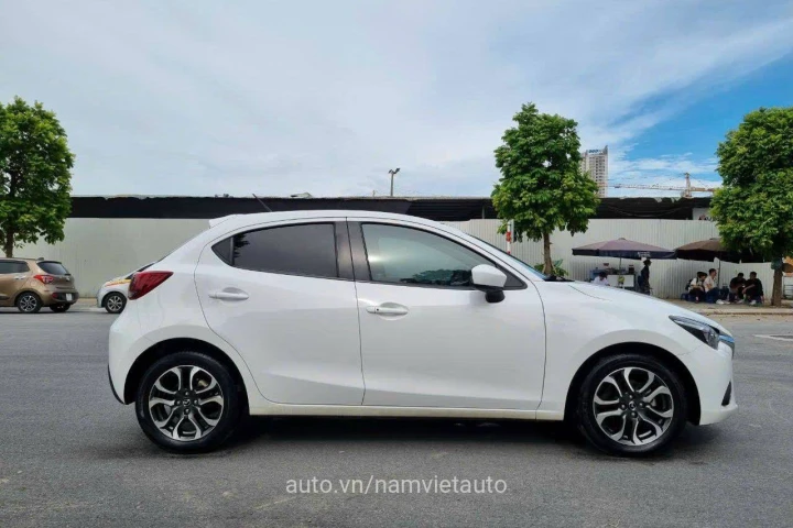 Mazda 2 2017