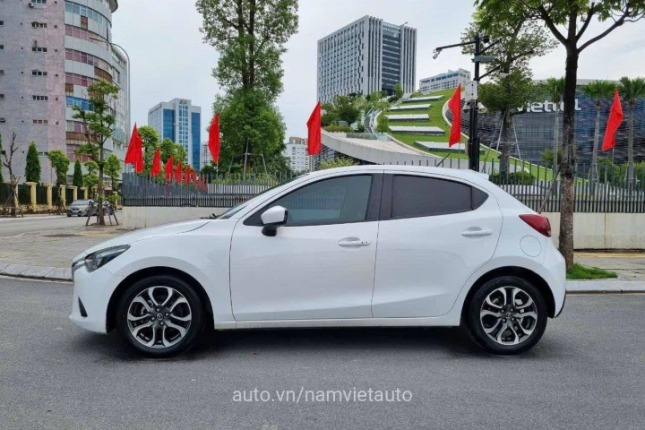 Mazda 2 2017