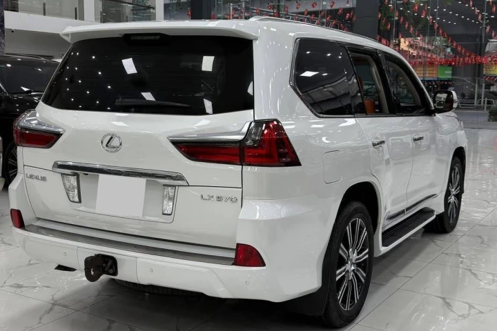 Lexus LX 2016
