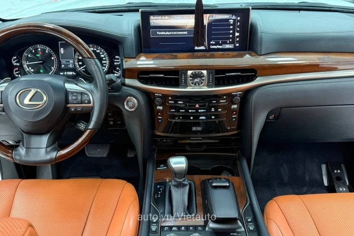 Lexus LX 2016