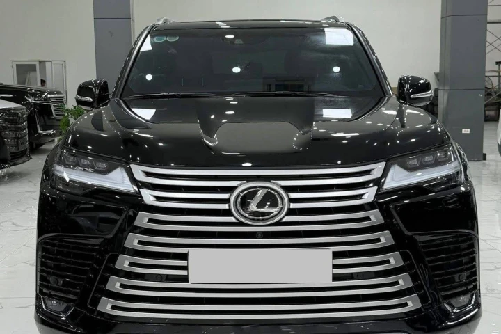 Lexus LX 2023
