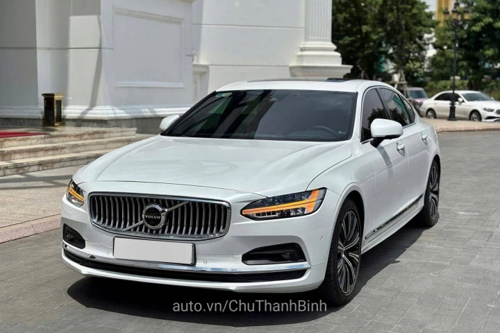 Volvo S90 2023
