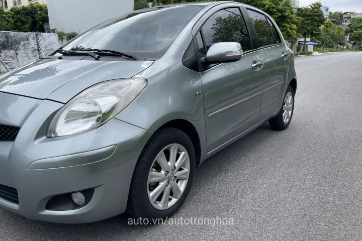 Toyota Yaris 2012