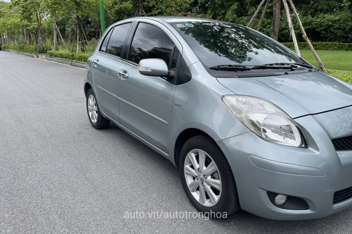 Toyota Yaris 2012