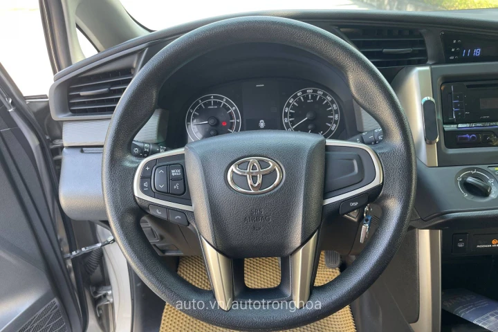 Toyota Innova 2017